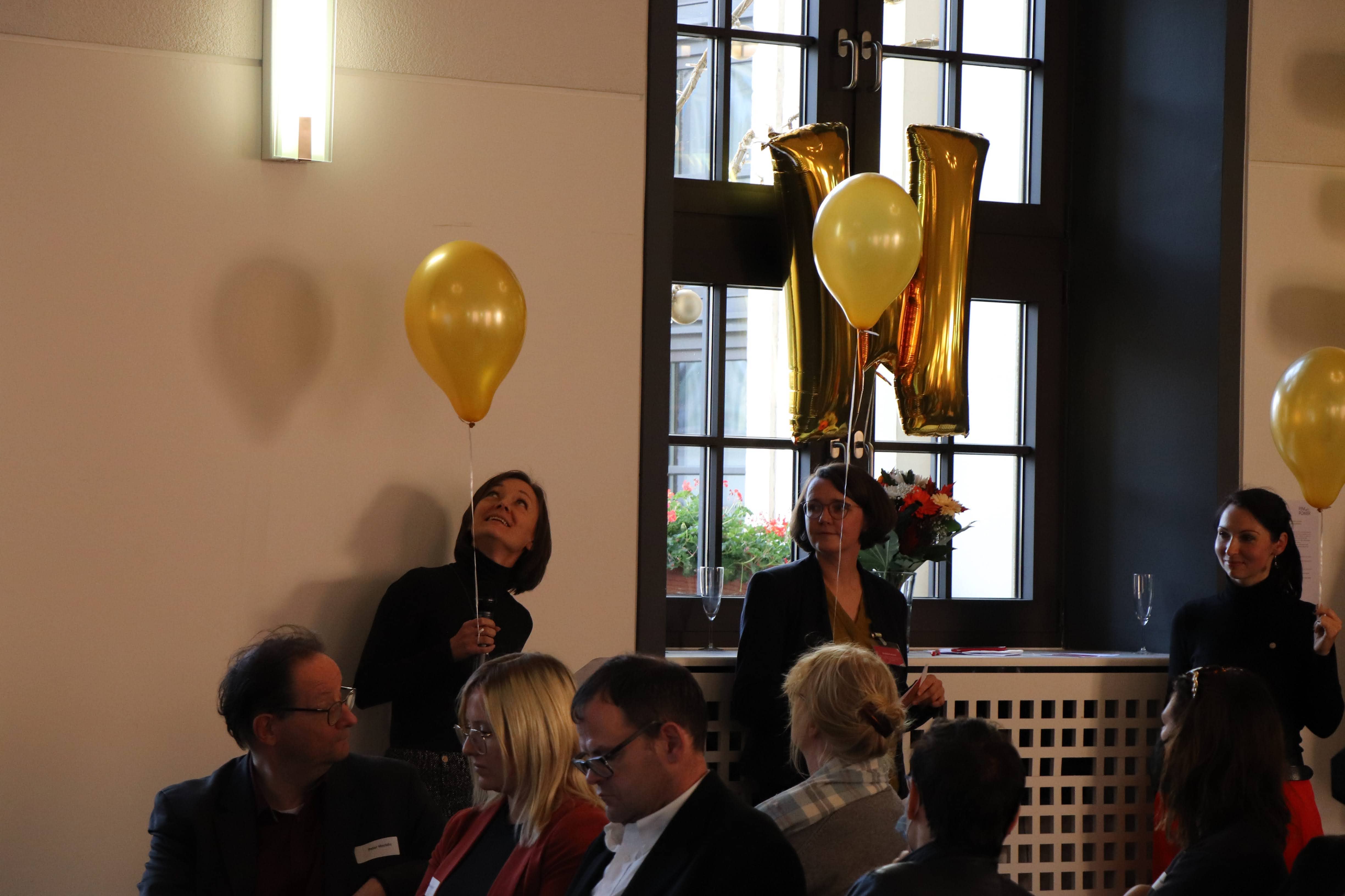 Die FEM POWER Projektmitarbeiterinnen (v.l.) Susanne Häfner, Kristin Leimer und Julia Schinköthe